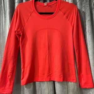 Lululemon Athletica SIZE 8 Swiftly Tech Running Top long sleeves race length